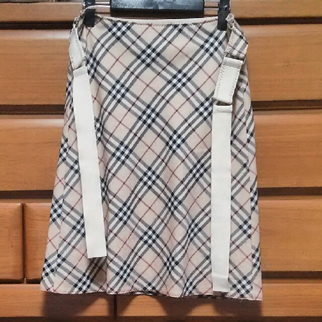 BURBERRY BLUE LABEL(バーバリーブルーレーベル)のスカート レディースのスカート(ひざ丈スカート)の商品写真