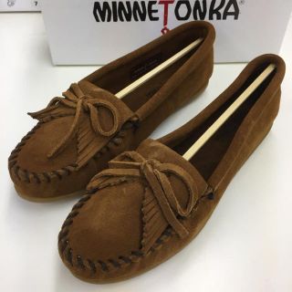 ミネトンカ(Minnetonka)のミネトンカ キルティ モカシン (ローファー/革靴)