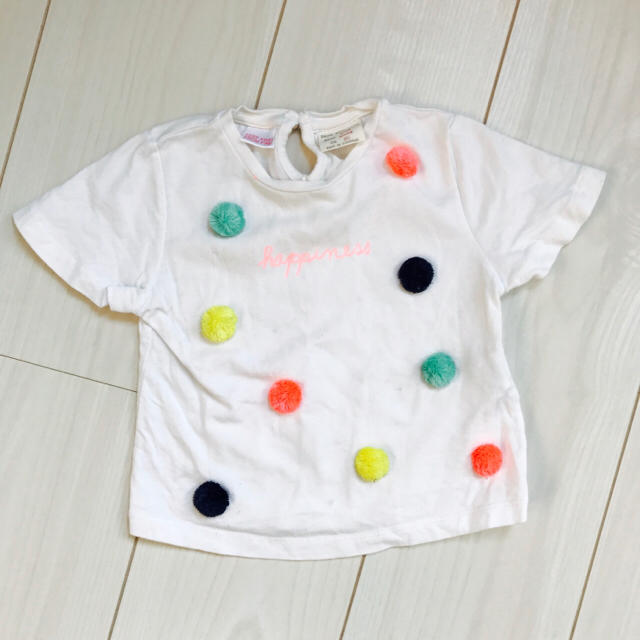 ZARA KIDS(ザラキッズ)のポンポン付きトップス80 キッズ/ベビー/マタニティのベビー服(~85cm)(Ｔシャツ)の商品写真