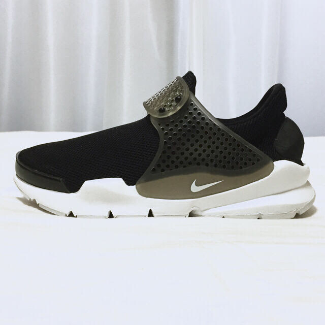 NIKE(ナイキ)のNIKE SOCK DART 23cm レディースの靴/シューズ(スニーカー)の商品写真