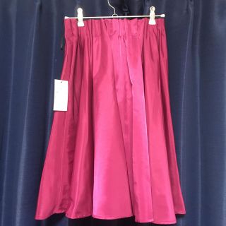 トッコ(tocco)のtocco closet トッコクローゼット ウエストゴム タックスカート(ひざ丈スカート)