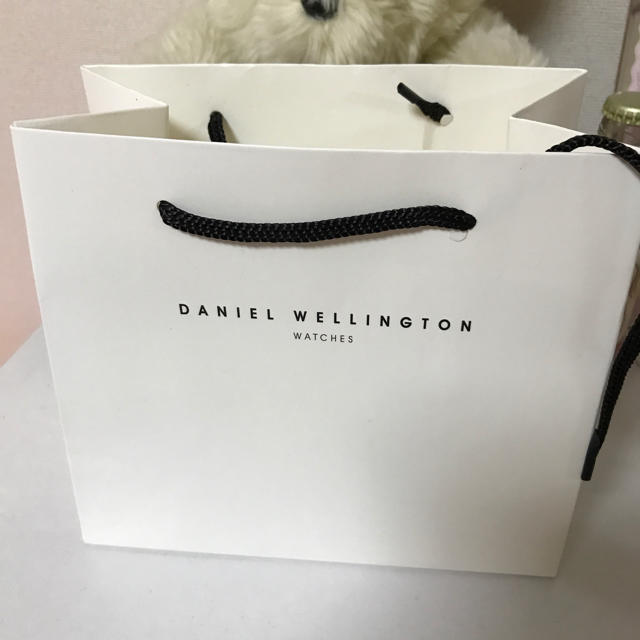 Daniel Wellington(ダニエルウェリントン)のダニエルウェリントン 紙袋 レディースのファッション小物(腕時計)の商品写真