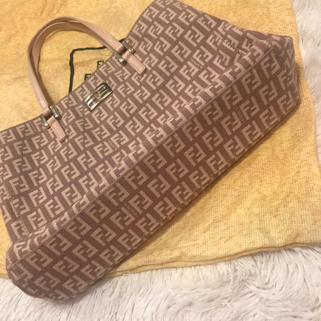 FENDI - FENDI ズッカ柄 トートバッグの通販 by はな's shop