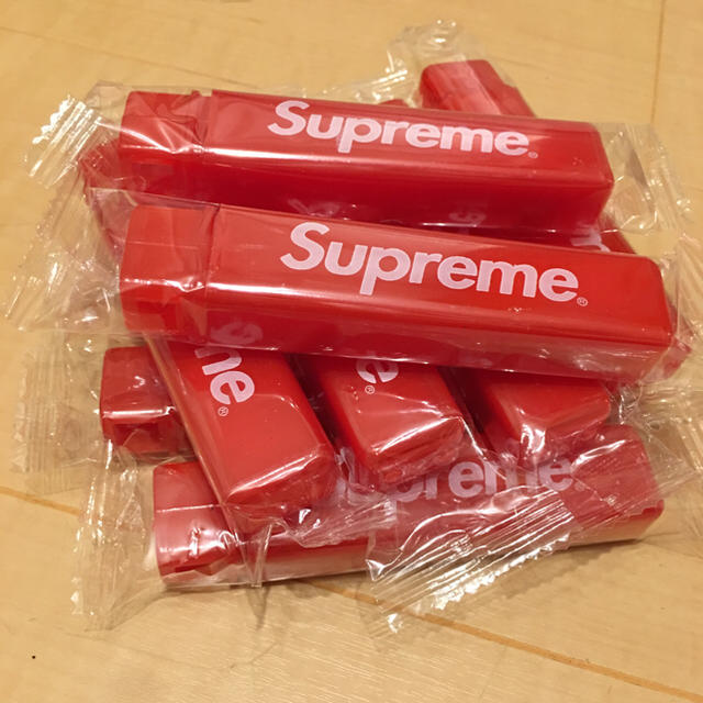 Supreme(シュプリーム)のforce様 専用 supreme 歯ブラシ コスメ/美容のオーラルケア(歯ブラシ/デンタルフロス)の商品写真