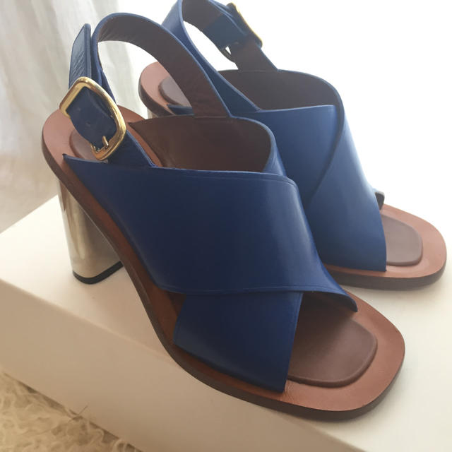 美品 celine セリーヌ CELINE サンダル メタルヒール 35.5 サンダル 美品 celine セリーヌ CELINE サンダル メタルヒール 35.5 サンダル