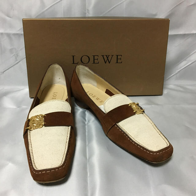 LOEWE(ロエベ)のみーさん様専用 レディースの靴/シューズ(ローファー/革靴)の商品写真