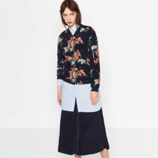 ザラ(ZARA)のZARA 花柄 ブルゾン(ブルゾン)