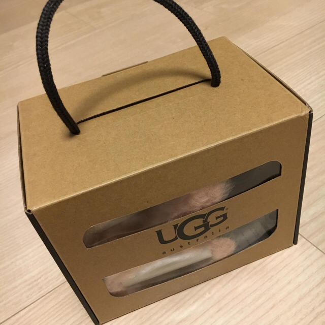 UGG(アグ)の★UGGブーツ★ベビー★新品未使用★ベビーピンクレオパード★カシームートンブーツ キッズ/ベビー/マタニティのベビー靴/シューズ(~14cm)(ブーツ)の商品写真