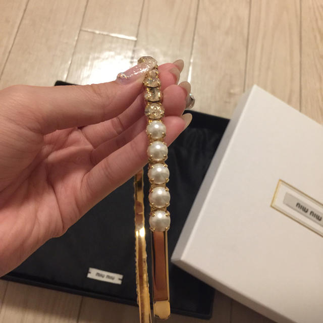 2022年最新春物 miumiu カチューシャ 最終値下げ価格! - 通販