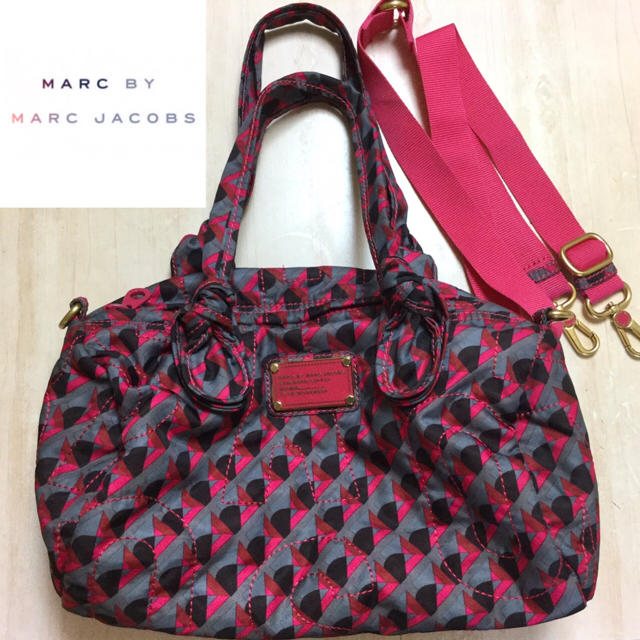 MARC BY MARC JACOBS(マークバイマークジェイコブス)の【送料無料】美品❤️マークバイジェイコブス ショルダーバッグ（ストラップ付き） レディースのバッグ(ショルダーバッグ)の商品写真