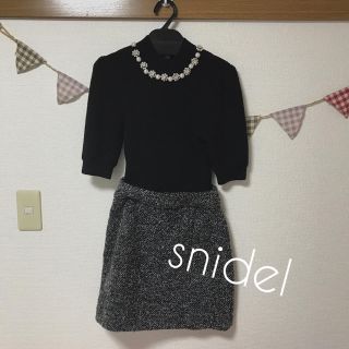 スナイデル(SNIDEL)のsnidel ビジュー付ワンピース(ひざ丈ワンピース)