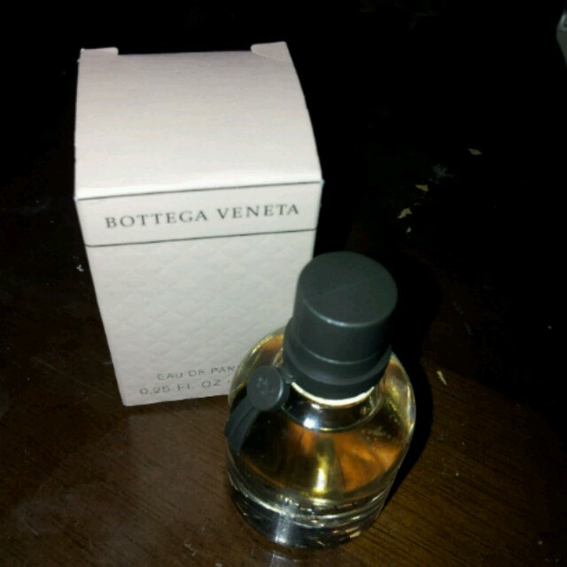 Bottega Veneta(ボッテガヴェネタ)のBOTTEGA　BENETA　GUCCI コスメ/美容の香水(香水(女性用))の商品写真