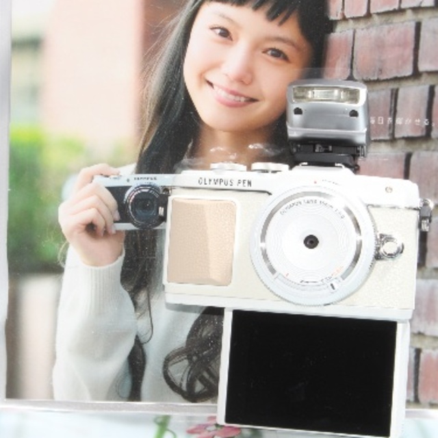 OLYMPUS - ✨新品レンズで最高のスタートを✨OLYMPUS E-PL7✨