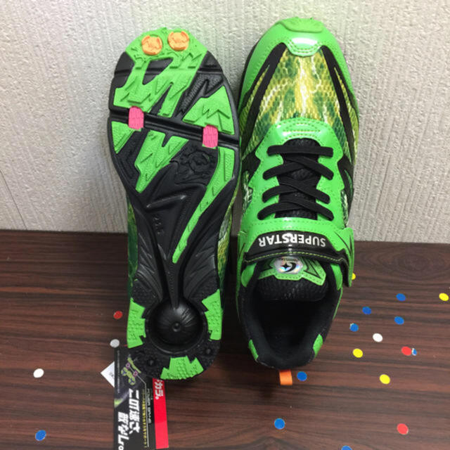 SUPERSTAR(スーパースター)の新品 23.5cm moonstar バネのチカラ イナズマスプリンター キッズ/ベビー/マタニティのキッズ靴/シューズ(15cm~)(スニーカー)の商品写真