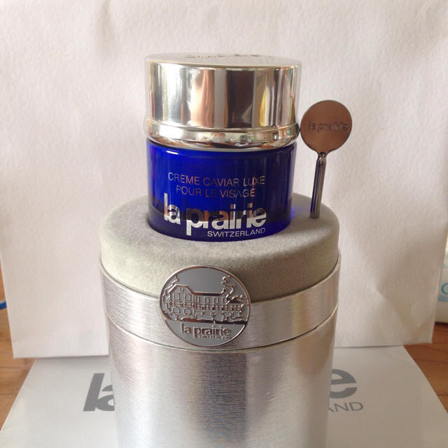 La Prairie(ラプレリー)のラ プレリー 新品 スキンキャビア ラックス クリーム 50ml コスメ/美容のスキンケア/基礎化粧品(フェイスクリーム)の商品写真