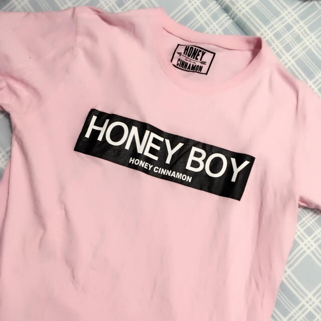 Honey Cinnamon(ハニーシナモン)の送料込み ハニーシナモン Honeyboy シャツ フリーサイズ 美品 レディースのトップス(Tシャツ(半袖/袖なし))の商品写真