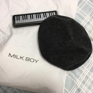ミルクボーイ(MILKBOY)のミルクボーイ ベレー帽 2017 新作 美品 ノベルティつき(ハンチング/ベレー帽)
