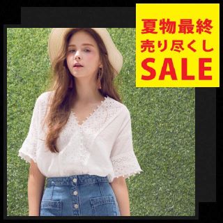 ザラ(ZARA)のVネック　スカラップ　パンチングレース　刺繍ブラウス　ZARA　好きに♪ (シャツ/ブラウス(半袖/袖なし))