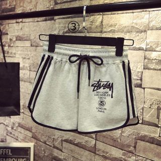 ステューシー(STUSSY)の【翌日発送・追跡付】STUSSYショートパンツ☆グレー L(ショートパンツ)