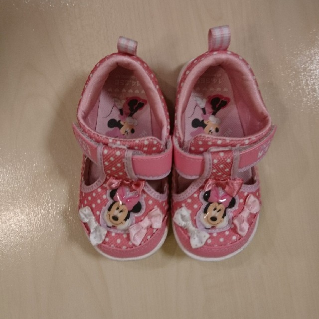 Disney(ディズニー)のミニーマウスのサンダル キッズ/ベビー/マタニティのベビー靴/シューズ(~14cm)(サンダル)の商品写真
