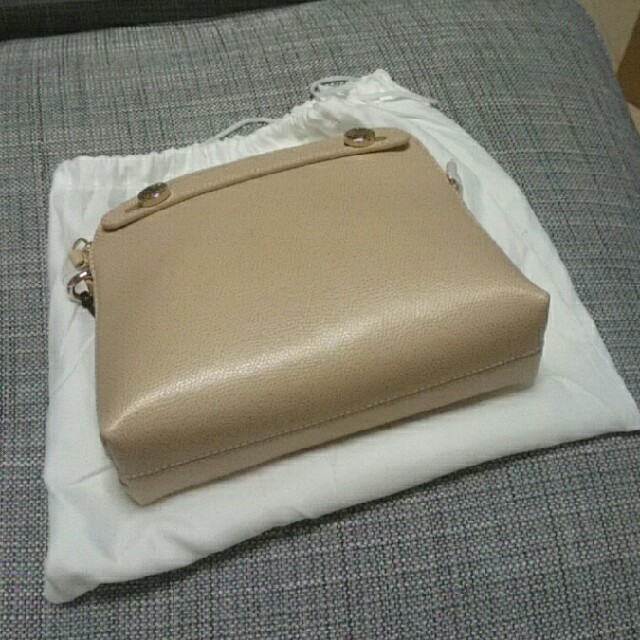 Furla(フルラ)のフルラ パイパーミニ アセロ(ベージュ) 新品未使用 レディースのバッグ(ショルダーバッグ)の商品写真