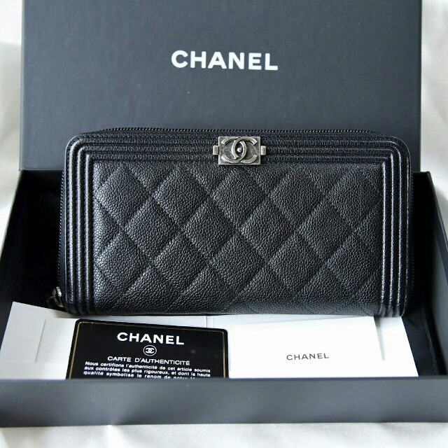 CHANEL ボーイシャネル長財布