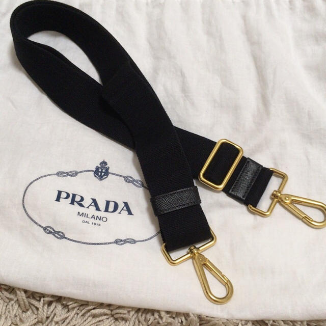 PRADA(プラダ)のもんもん様専用！PRADA  カナパトート用★ショルダー紐のみ★ レディースのバッグ(その他)の商品写真