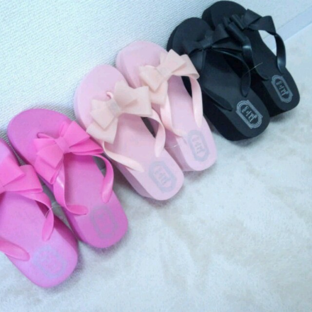 新品☆リボンビーチサンダル　36　ピンク レディースの靴/シューズ(サンダル)の商品写真