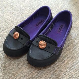 クロックス(crocs)のcrocsキッズローファー(ローファー/革靴)