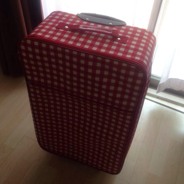 赤チェック☆キャリーバッグ☆新品 レディースのバッグ(スーツケース/キャリーバッグ)の商品写真