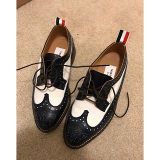 トムブラウン(THOM BROWNE)のトムブラウン thom browne レディース 革靴(ローファー/革靴)