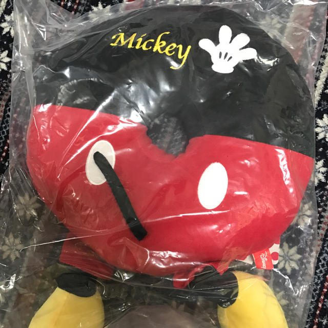 Disney(ディズニー)の❤️新品ディズニーおしり円座クッション ミッキー❤️ インテリア/住まい/日用品のインテリア小物(クッション)の商品写真