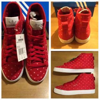 Adidas アディダス 赤 ハイカットスニーカーの通販 By みなみ S Shop アディダスならラクマ Adidas アディダス 赤 ハイカットスニーカーの通販 By みなみ S Shop アディダスならラクマ