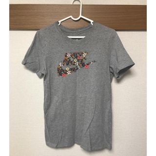 ナイキ(NIKE)のNIKE Tシャツ(Tシャツ(半袖/袖なし))