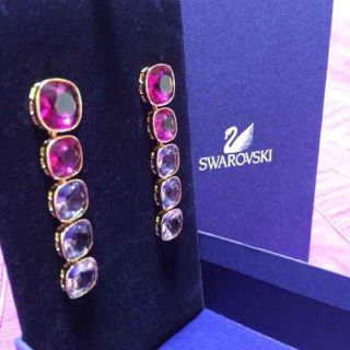 スワロフスキー(SWAROVSKI)の【新品】スワロフスキー♡ピアス(ピアス)