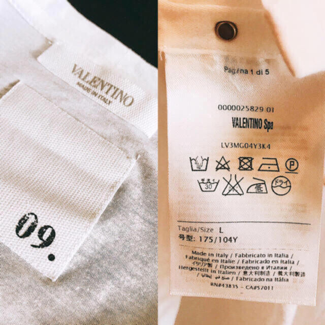 VALENTINO(ヴァレンティノ)の【フジカズ様専用】VALENTINO ヴァレンティノ ロックスタッズ Tシャツ メンズのトップス(Tシャツ/カットソー(半袖/袖なし))の商品写真