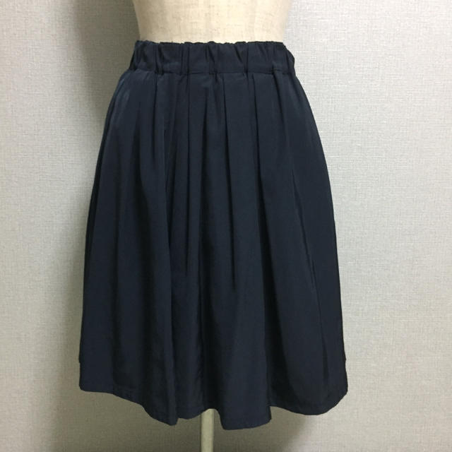 ViS(ヴィス)の新品 ViS リバーシブル スカート 膝丈 ヴィス ストライプ ネイビー 紺色 レディースのスカート(ひざ丈スカート)の商品写真