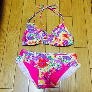 エルディーエス(LDS)のLove Beach 花柄 ビキニ (水着)