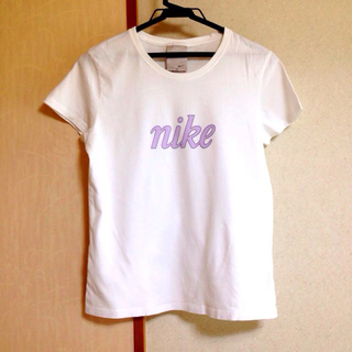 ナイキ(NIKE)のNike 白 Tシャツ(Tシャツ(半袖/袖なし))