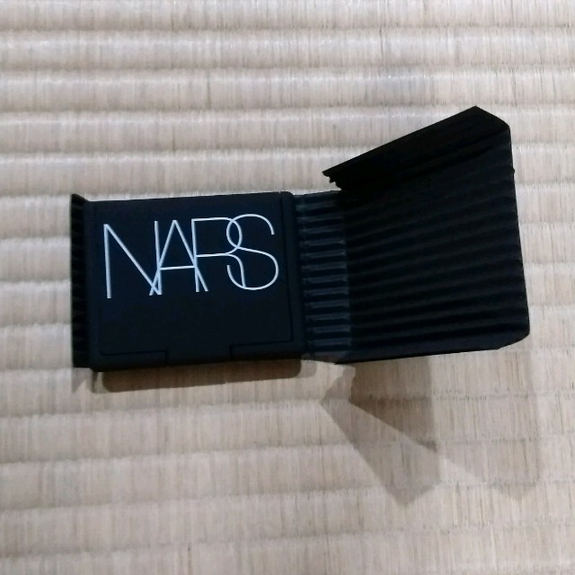 NARS(ナーズ)の【NARS】ブラッシュ　4013N　オーガズム【新品未使用】 コスメ/美容のベースメイク/化粧品(チーク)の商品写真