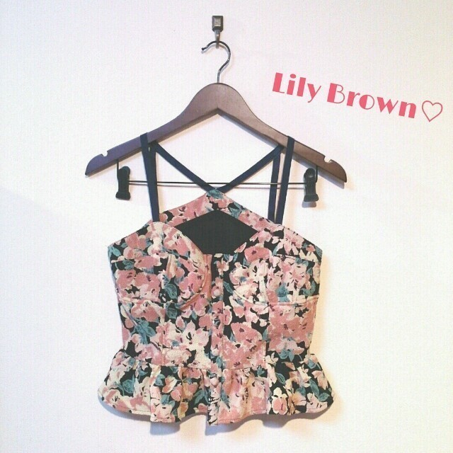 Lily Brown(リリーブラウン)のLily Brown♡花柄ビスチェ レディースのトップス(キャミソール)の商品写真