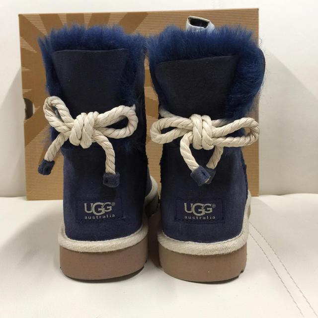 UGG(アグ)のUGG 新品 ブーツ 24 レディースの靴/シューズ(ブーツ)の商品写真