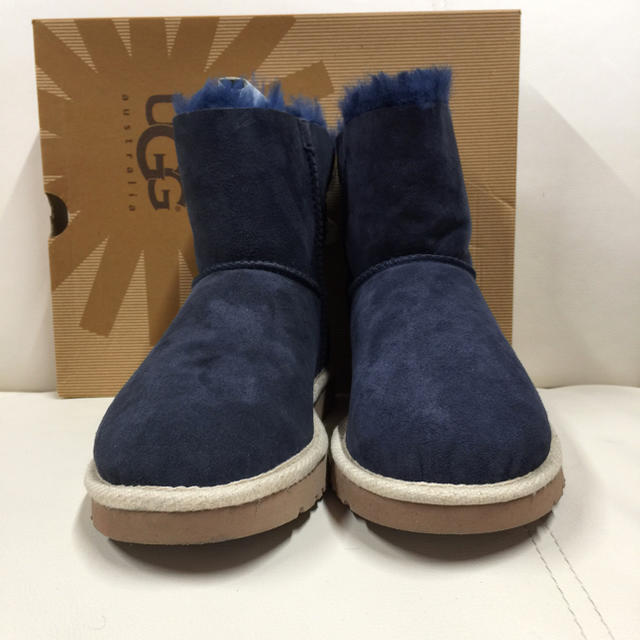 UGG(アグ)のUGG 新品 ブーツ 24 レディースの靴/シューズ(ブーツ)の商品写真