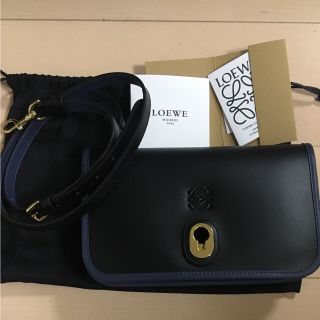 ロエベ(LOEWE)の値下げ ロエベ ショルダー 新品 未使用 (ショルダーバッグ)