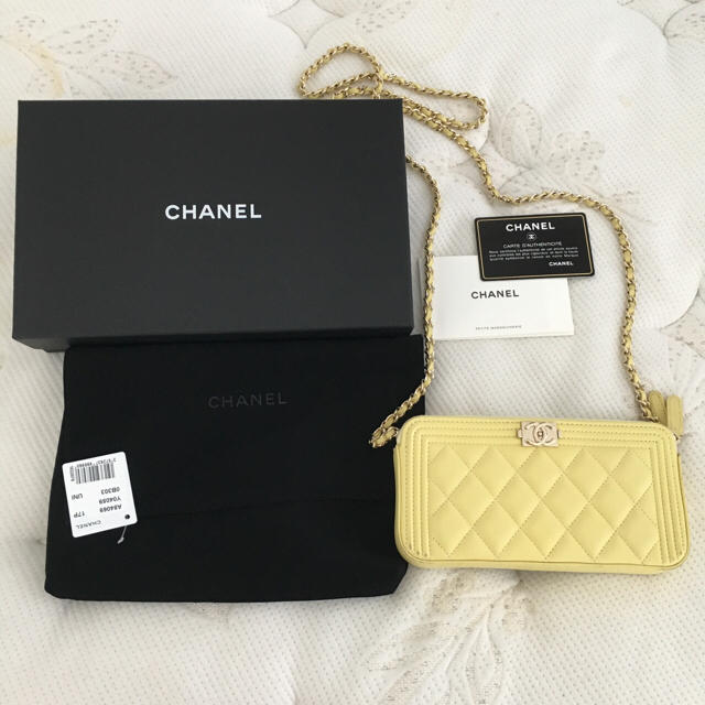 CHANEL(シャネル)の専用です！シャネル♡ボーイシャネル♡チェーンウォレット♡レア レディースのファッション小物(財布)の商品写真