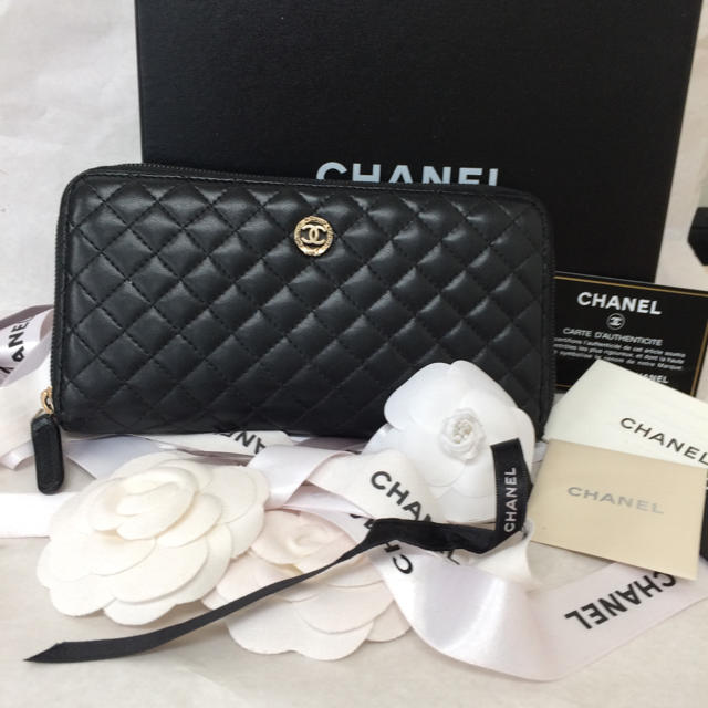 CHANEL(シャネル)のマトラッセ フリル価格 レディースのファッション小物(財布)の商品写真