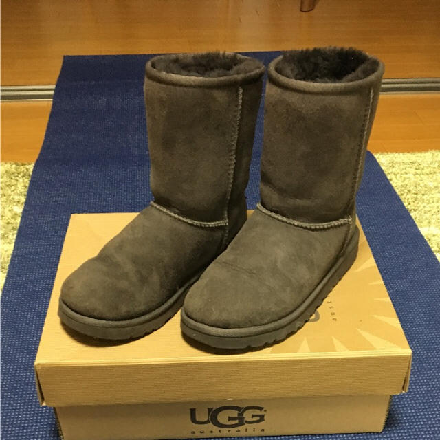 UGG(アグ)のパフ 様用   UGG クラッシックショート レディースの靴/シューズ(ブーツ)の商品写真