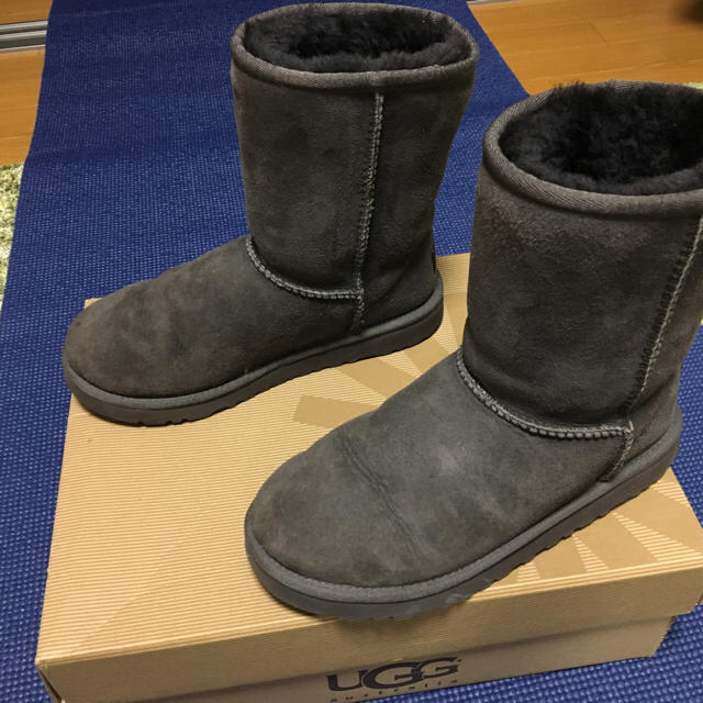 UGG(アグ)のパフ 様用   UGG クラッシックショート レディースの靴/シューズ(ブーツ)の商品写真