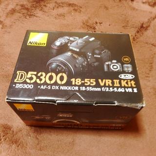 ニコン(Nikon)の新品未使用品　NikonD5300とnikonDX55-200望遠レンズセット(デジタル一眼)