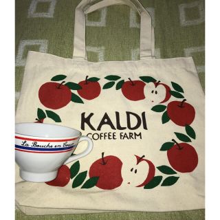 カルディ(KALDI)の【KALDI】🍎アップルバック マグカップセット(グラス/カップ)